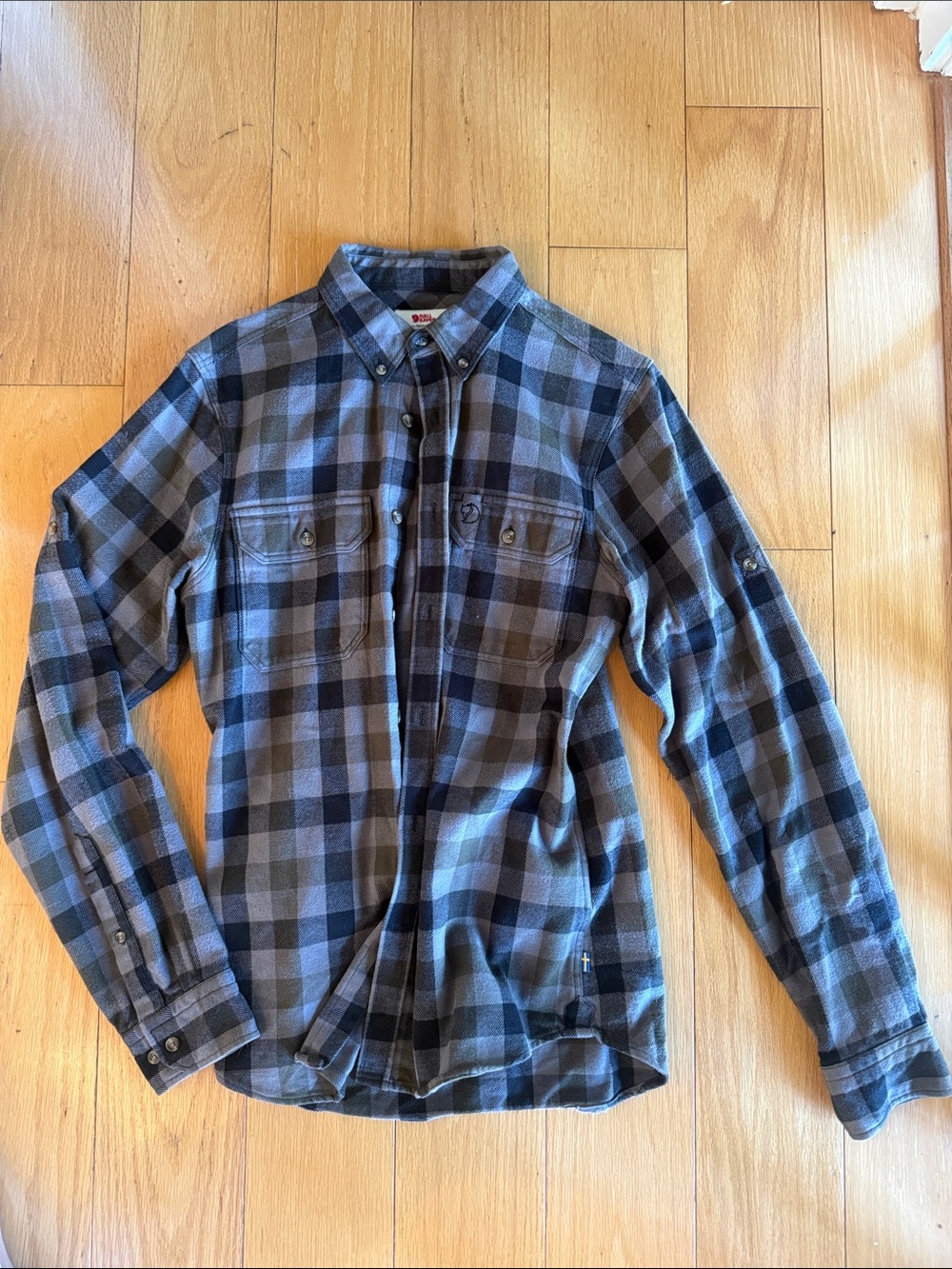 Fjallraven Men's Gray and Black Plaid Button-Down Shirt